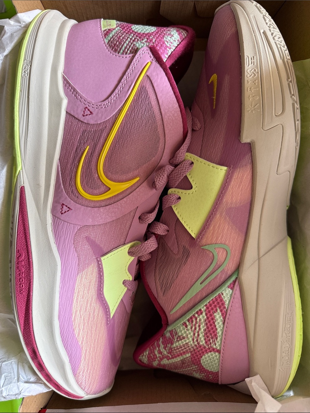 Nike Kyrie Low 5 'Orchid'